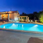 Villa Lucy