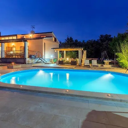 Villa Lucy